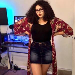 Meet your Posher, Leslie